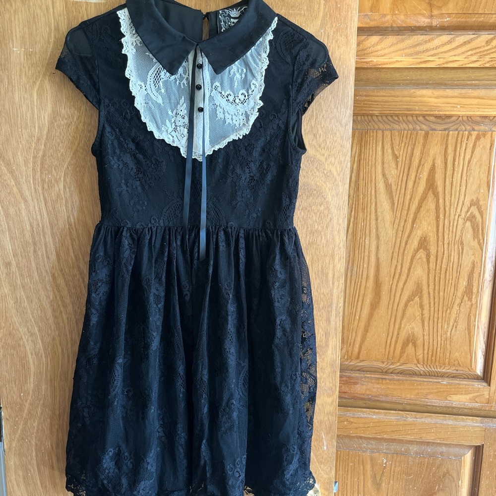 Black Lace Dress with White Collar